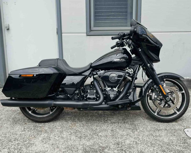 Harley-Davidson T SG SP 114 BL STREET GLIDE® SPECIAL (BLACKD) 