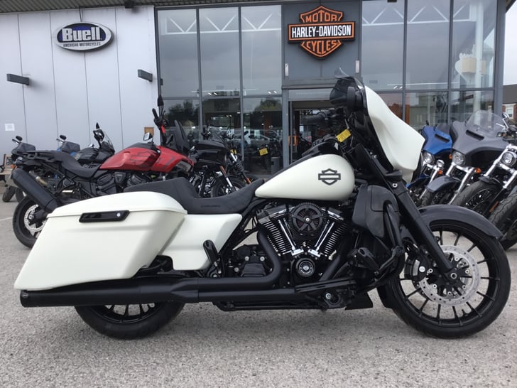 Harley-Davidson TOURING FLHXS STREET GLIDE SPECIAL