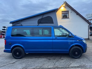 Used Volkswagen TRANSPORTER TRANSPORTER for sale in Preston | Image 2