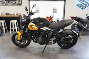 Triumph TRIDENT 660