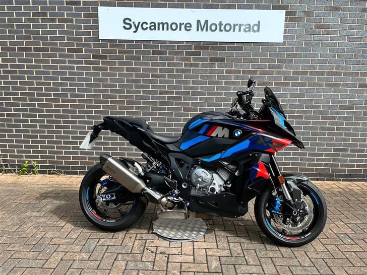 BMW M 1000 XR