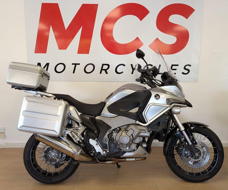 Honda VFR1200X CROSSTOURER ADVENTURE TOURING DCT