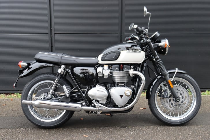 Triumph BONNEVILLE T120