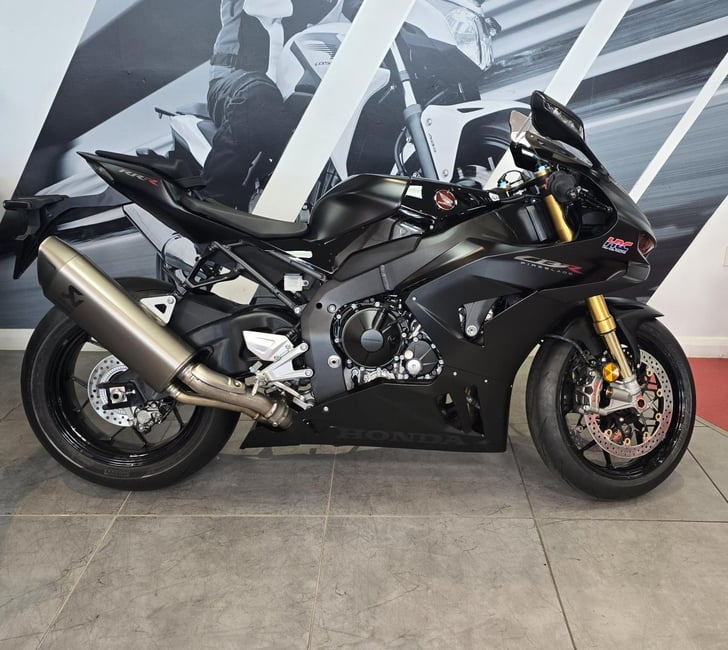 Honda CBR1000RR-R SP 