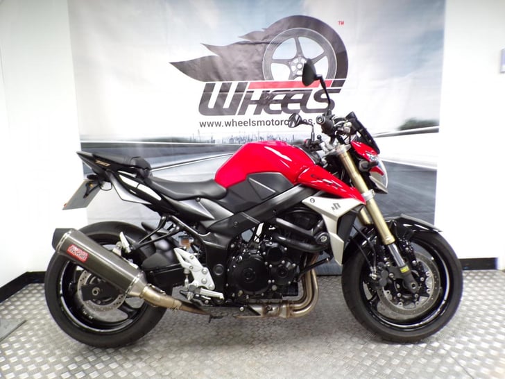 Suzuki GSR750