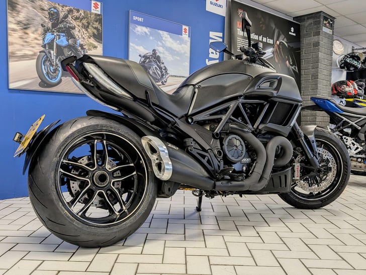 Ducati DIAVEL 1198 CARBON EURO 3