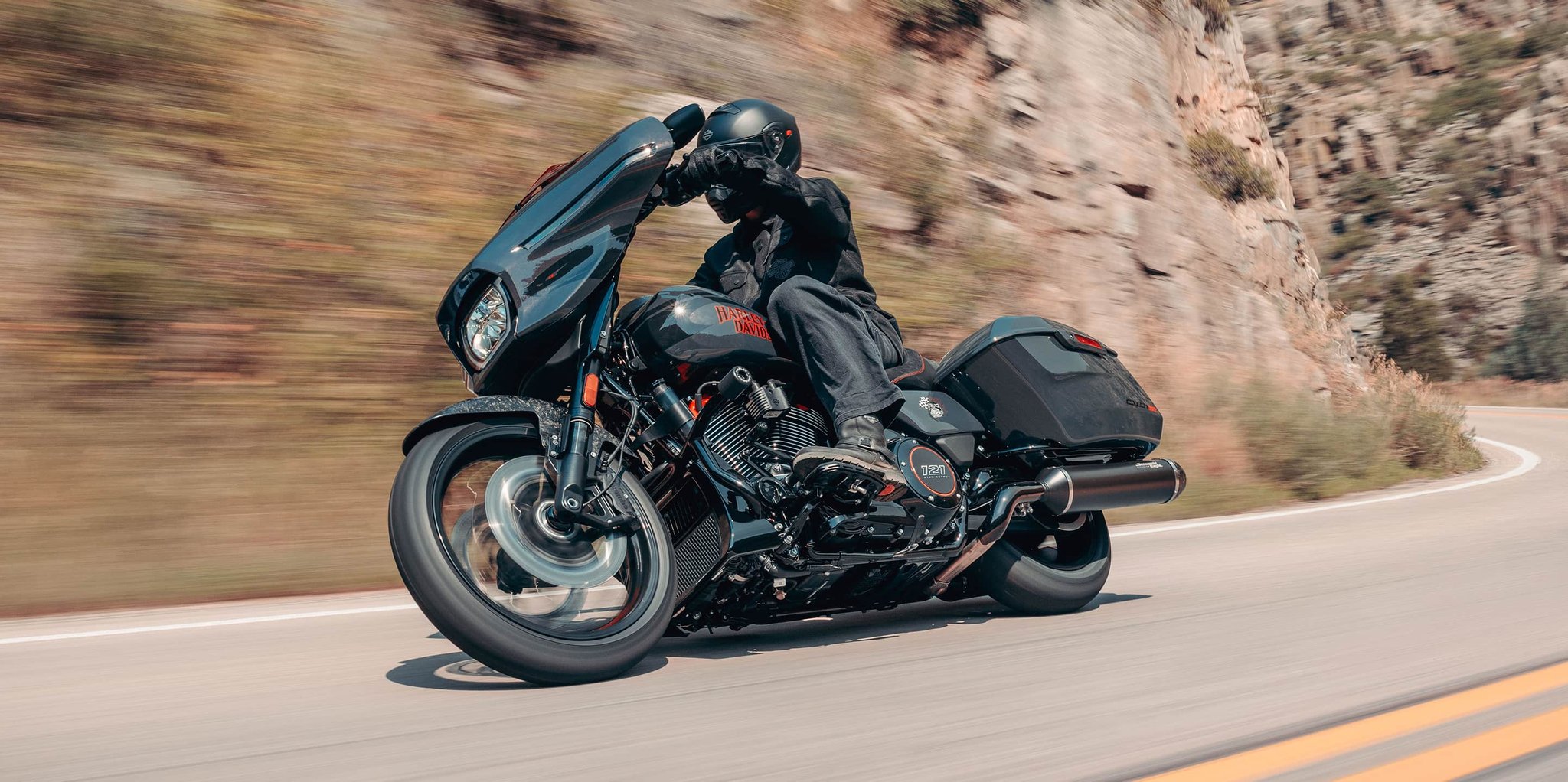 Harley-Davidson® CVO™ STREET GLIDE™ ST