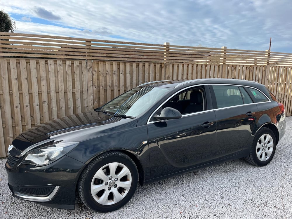 Used Vauxhall INSIGNIA INSIGNIA 2.0 CDTI ECOFLEX TECH LINE SPORTS TOURER EURO 5 (S/S) 5DR for sale in Chesterfield