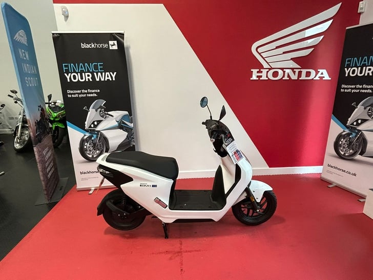 Honda EM1 e