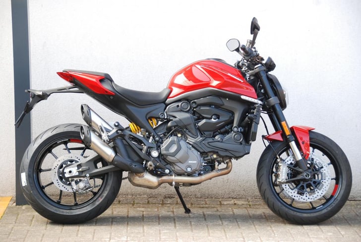 DUCATI MONSTER