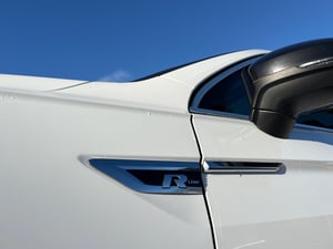 Used Volkswagen TIGUAN TIGUAN 2.0 TDI R-LINE DSG 4MOTION EURO 6 (S/S) 5DR for sale in Chesterfield | Image 3