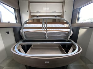 Used Swift ESCAPE 694 ESCAPE 694 for sale in Wythall | Image 2