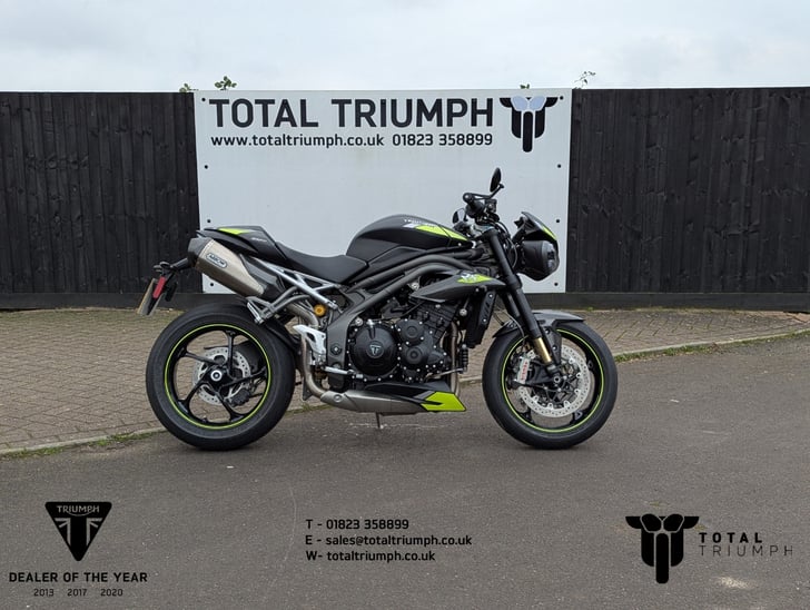 TRIUMPH SPEED TRIPLE 1050 RS