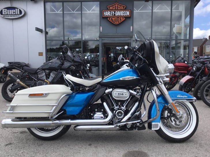 HARLEY-DAVIDSON TOURING FLH ELECTRA GLIDE REVIVAL