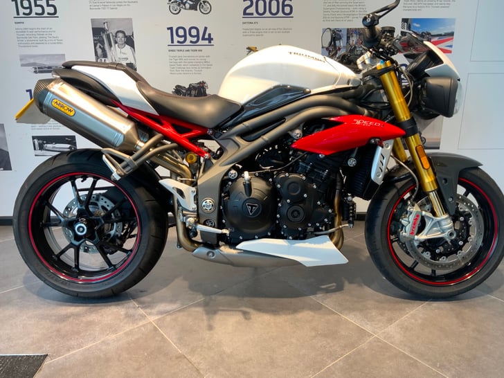Triumph SPEED TRIPLE R