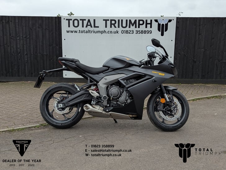 Triumph DAYTONA 660