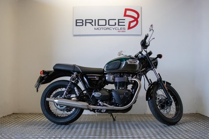 Triumph BONNEVILLE T100
