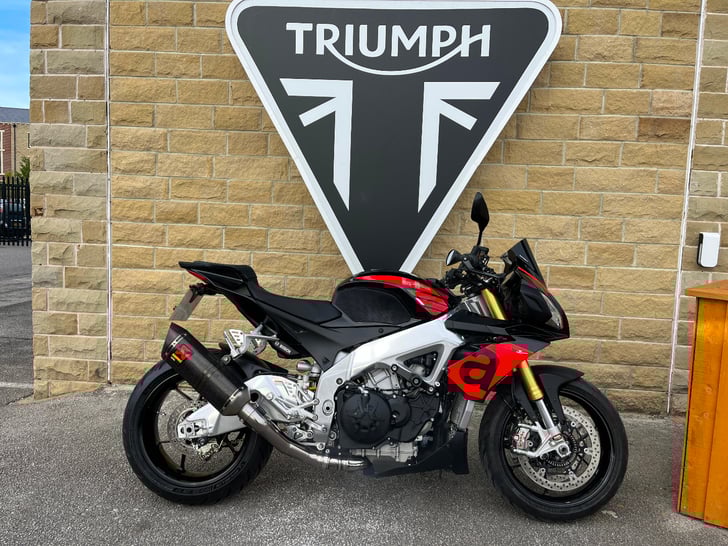 Aprilia TUONO V4 1100