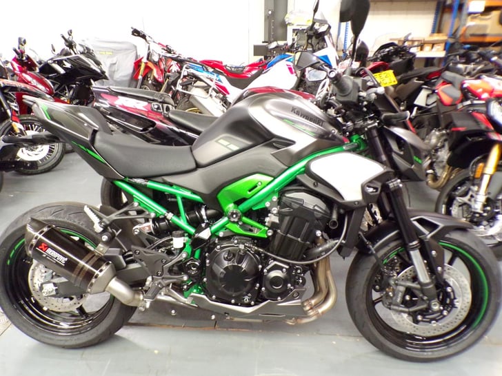 Kawasaki Z900 PERFORMANCE