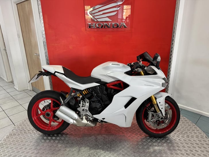 Ducati SUPERSPORT S