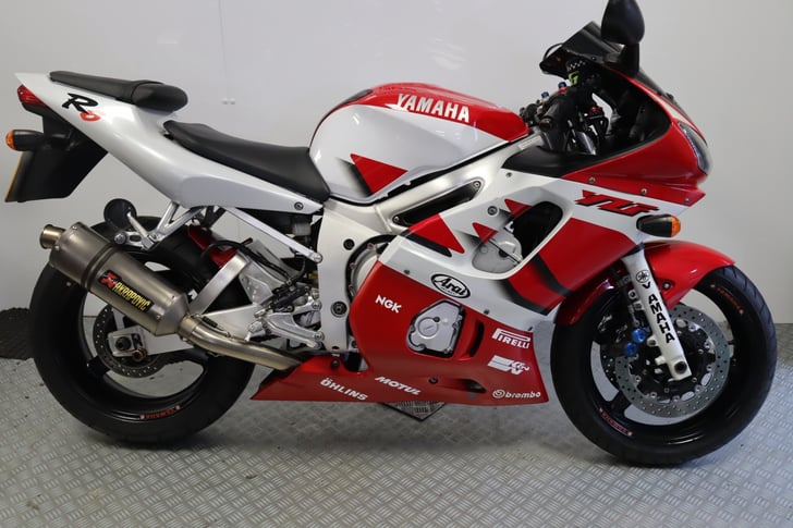 Yamaha R6