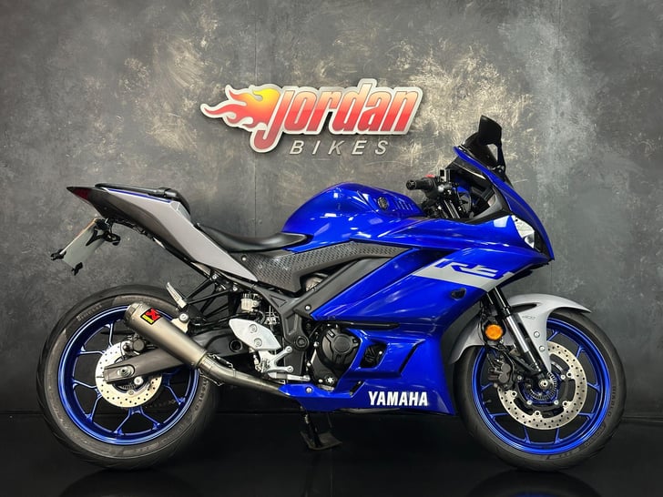 Yamaha R3 300 ABS