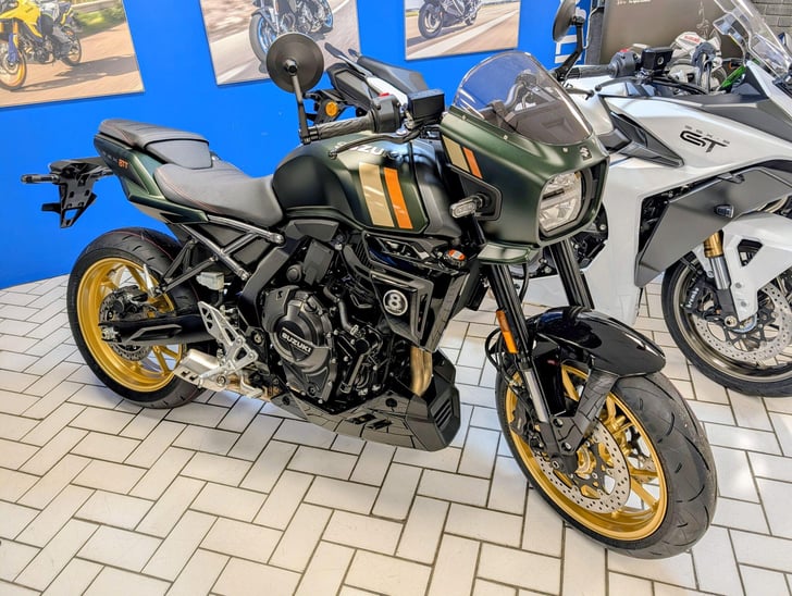 Suzuki GSX-8TT 800