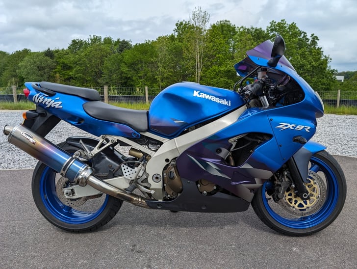 Kawasaki ZX-9R