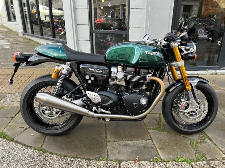 Triumph THRUXTON FE