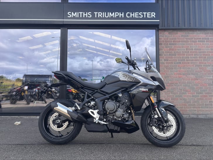 TRIUMPH Tiger Sport 800