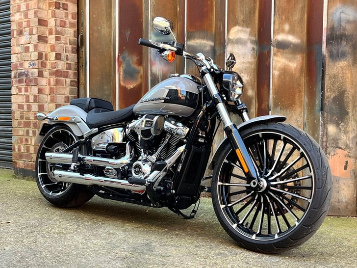 Harley-Davidson SOFTAIL BREAKOUT 1923CC FXBR 117