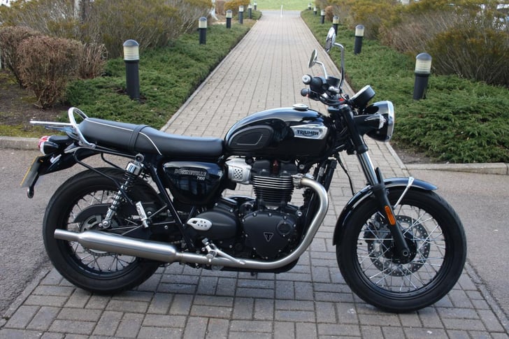 Triumph BONNEVILLE T100