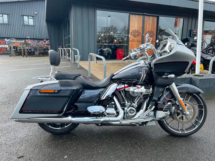 Harley-Davidson CVO FLTRXSE ROAD GLIDE