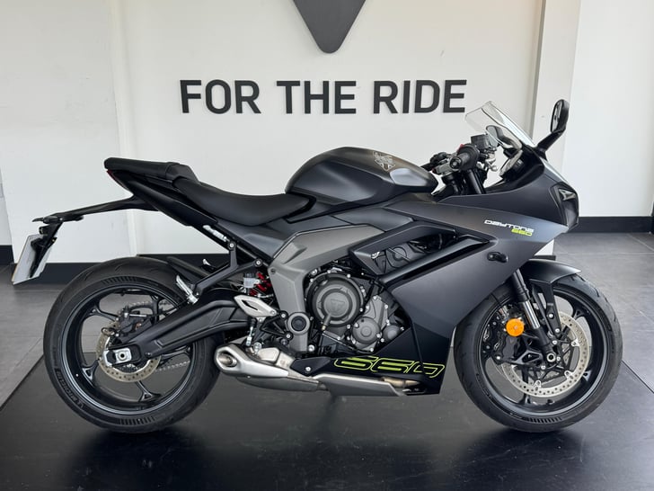 Triumph DAYTONA 660
