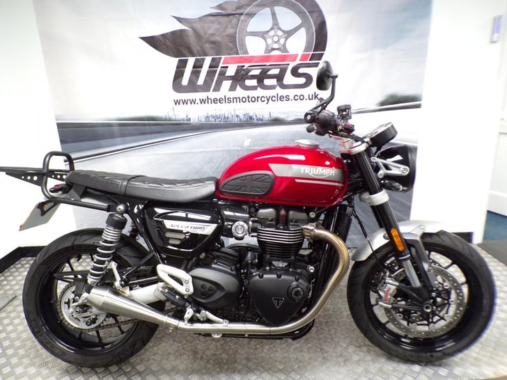 Triumph SPEED TWIN