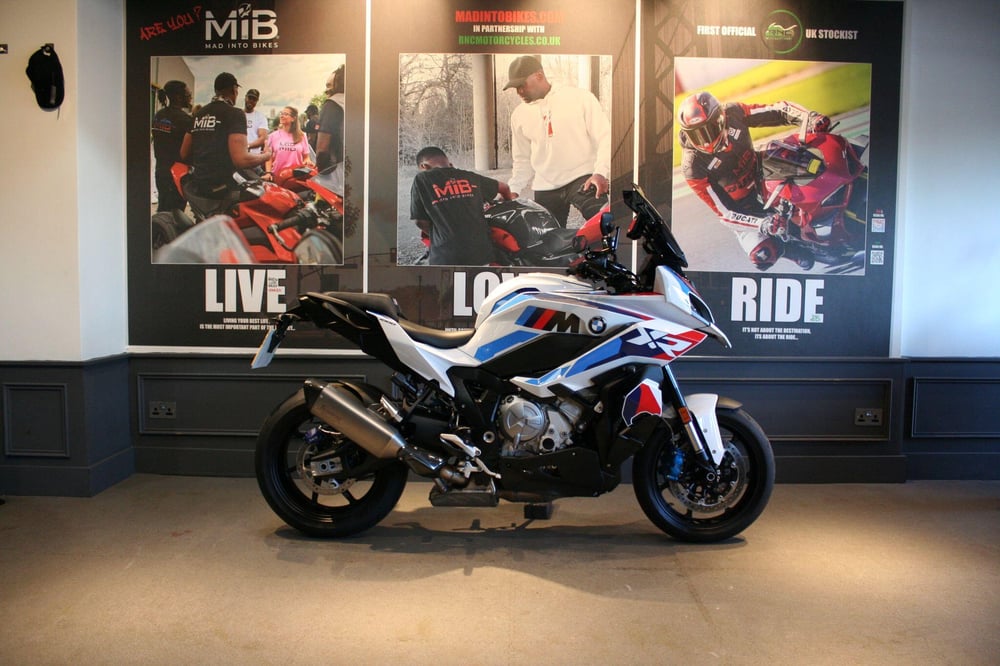 Used BMW M 1000 XR M 1000 XR 1000 CLAW-SHIFTED for sale in Watford
