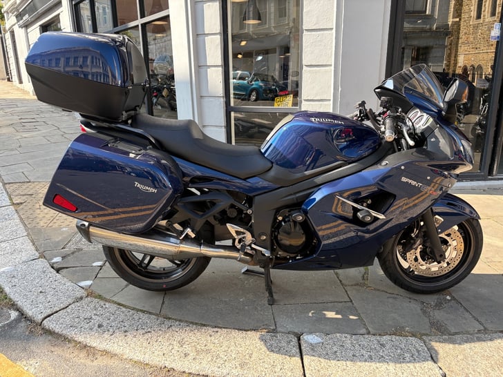 Triumph SPRINT GT 1050