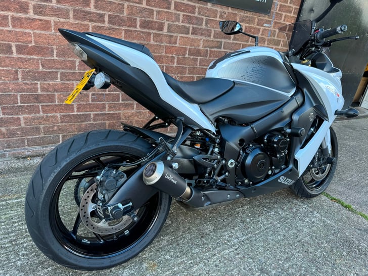 Suzuki GSX-S1000F