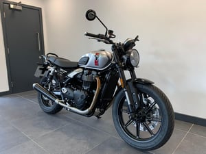 Used Triumph SPEED TWIN 900 SPEED TWIN 900 for sale in Newcastle | Image 3