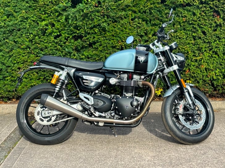 Triumph SPEED TWIN 1200