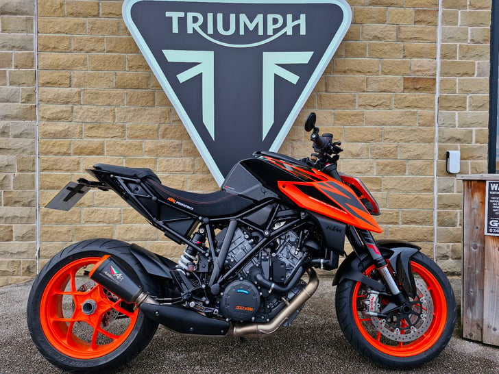 KTM 1290 SUPER DUKE R