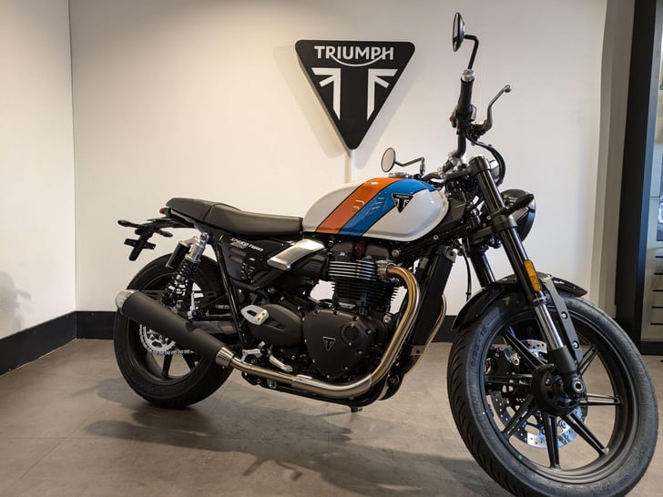 Triumph SPEED TWIN 900