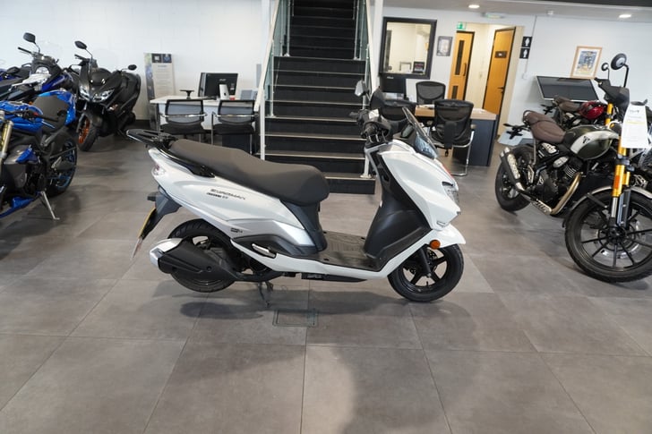 Suzuki BURGMAN 125