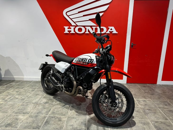 Ducati SCRAMBLER URBAN MOTARD 