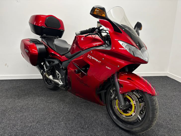 Triumph SPRINT GT 1050
