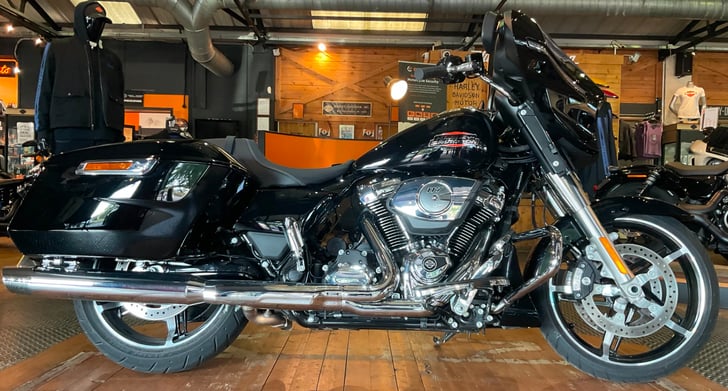 Harley-Davidson TOURING FLHX STREET GLIDE