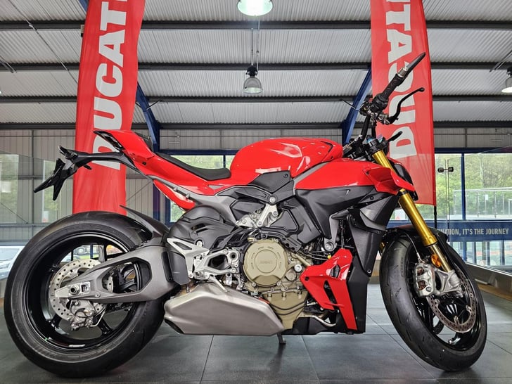 Ducati STREETFIGHTER V4 S