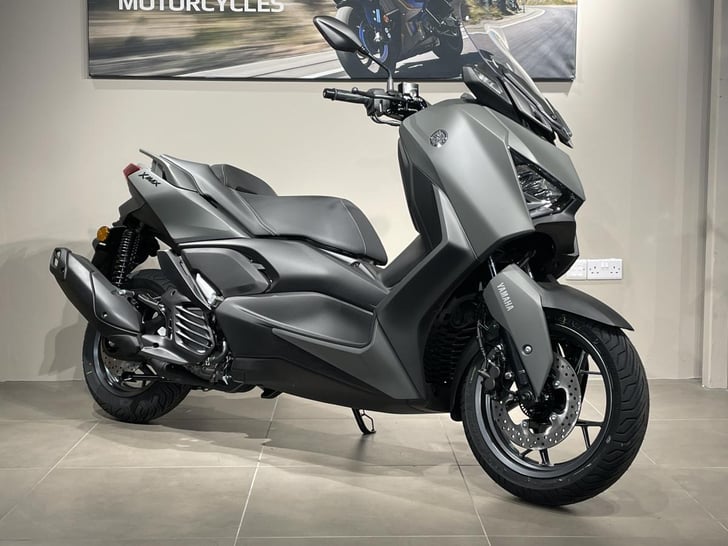 Yamaha XMAX 125