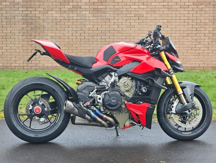 Ducati STREETFIGHTER V4 S