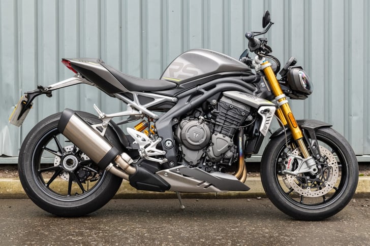 TRIUMPH SPEED TRIPLE 1200 RS